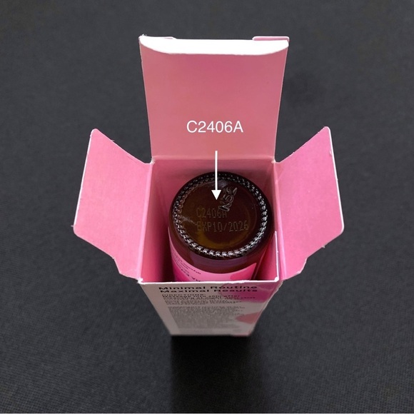 MAD HIPPIE AHA Exfoliating Peel w/ Ceramides & Peptides, Glycolic & Lactic Acids - Picture 3 of 3